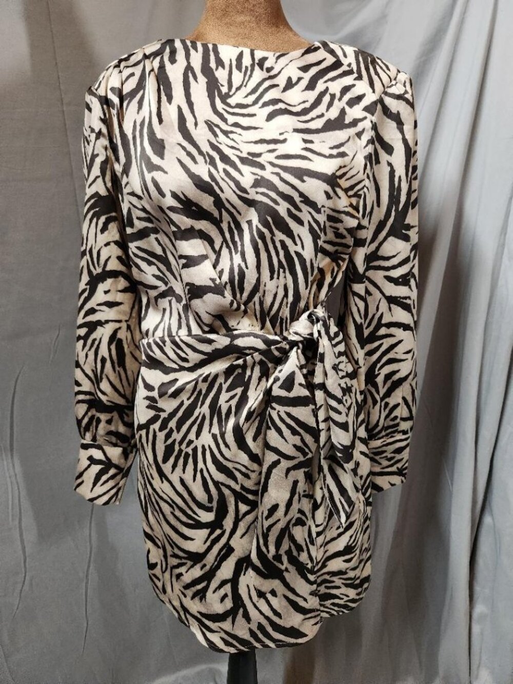 NWT Dress Forum Zebra Print Satin Long Sleeve Midi Wrap Dress Sz Sm MSRP$ 72